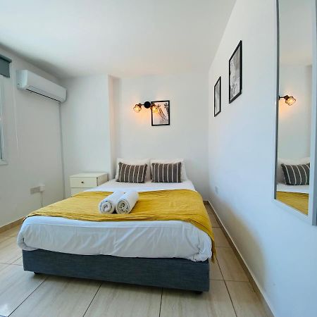 Serena'S 2-Br Apartment In Larnaca Lárnaca Exterior foto